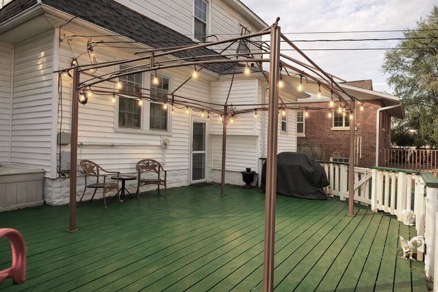 251 S Oakland, Elmhurst, IL 60126