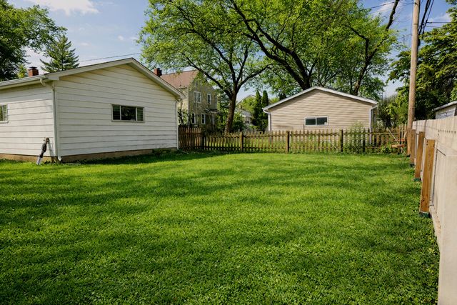 251 S Oakland, Elmhurst, IL 60126