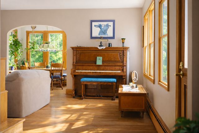 251 S Oakland, Elmhurst, IL 60126