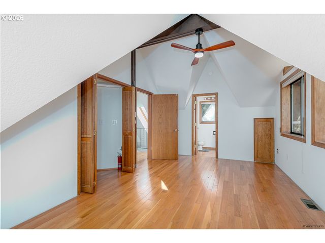 42440 Se WILDCAT MOUNTAIN Dr, Sandy, OR 97055