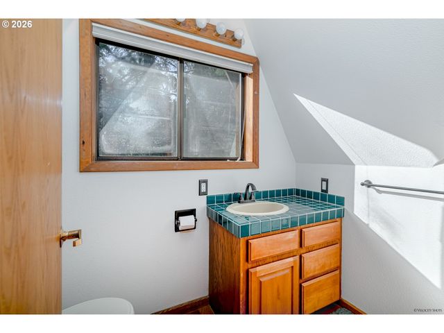 42440 Se WILDCAT MOUNTAIN Dr, Sandy, OR 97055