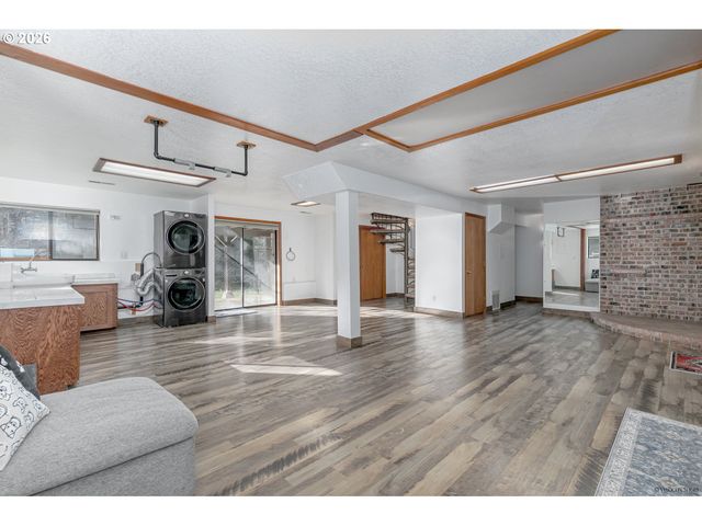 42440 Se WILDCAT MOUNTAIN Dr, Sandy, OR 97055