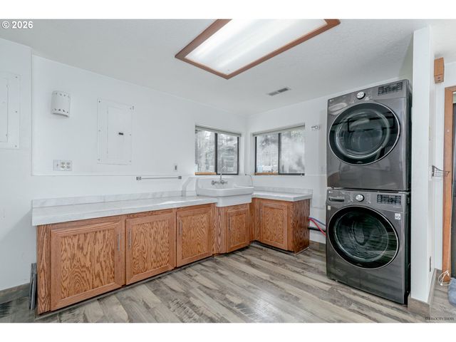 42440 Se WILDCAT MOUNTAIN Dr, Sandy, OR 97055