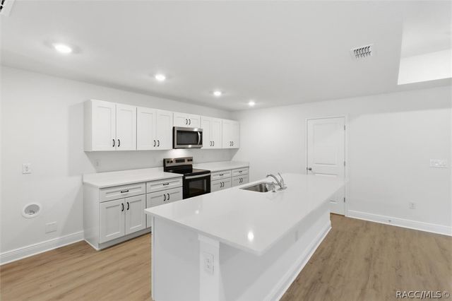 8974 N Athens Drive, Dunnellon, FL 34433