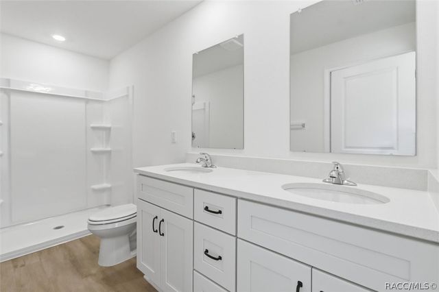 8974 N Athens Drive, Dunnellon, FL 34433
