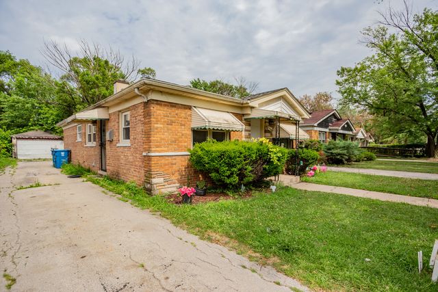 15533 Vincennes Road, Phoenix, IL 60426