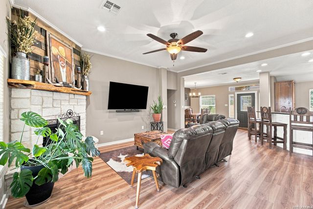 12778 FM 1346, St Hedwig, TX 78152