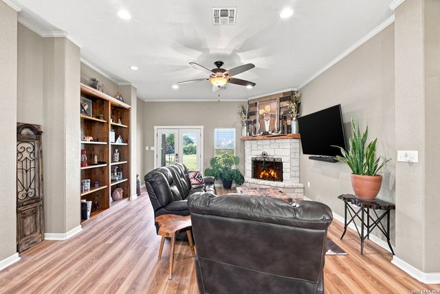 12778 FM 1346, St Hedwig, TX 78152
