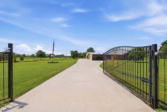 12778 FM 1346, St Hedwig, TX 78152