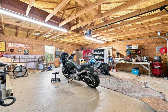 12778 FM 1346, St Hedwig, TX 78152