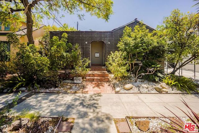 7170 Rosewood Avenue, Los Angeles, CA 90036