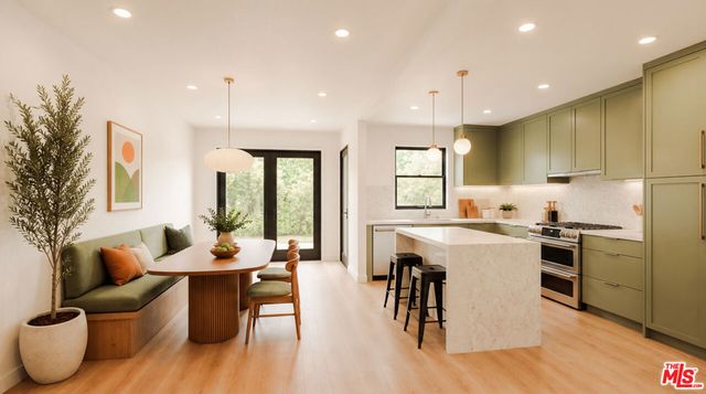 7170 Rosewood Avenue, Los Angeles, CA 90036