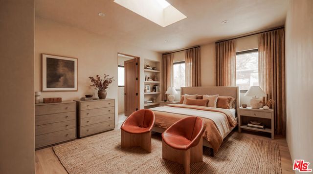7170 Rosewood Avenue, Los Angeles, CA 90036