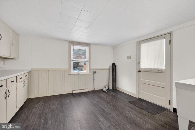 525 WALNUT ST, Columbia, PA 17512