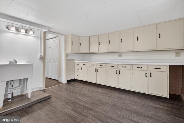 525 WALNUT ST, Columbia, PA 17512