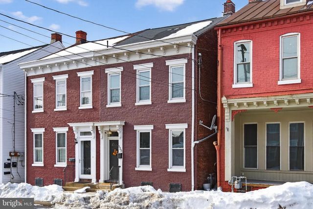 525 WALNUT ST, Columbia, PA 17512