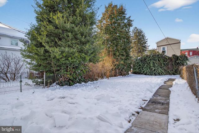 525 WALNUT ST, Columbia, PA 17512