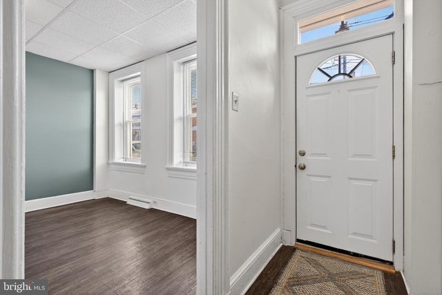 525 WALNUT ST, Columbia, PA 17512