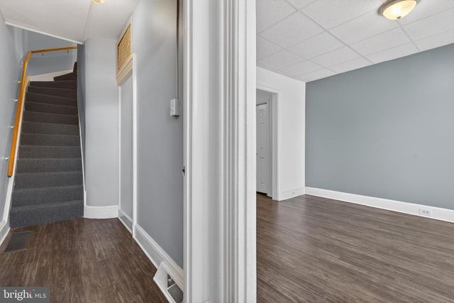 525 WALNUT ST, Columbia, PA 17512