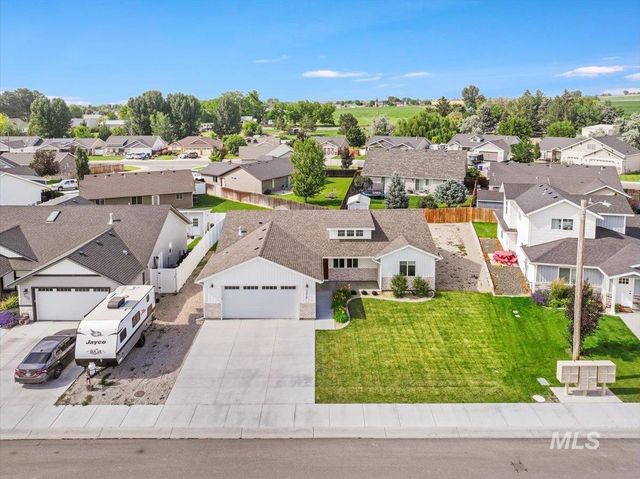 1216 4th Ave E, Jerome, ID 83338