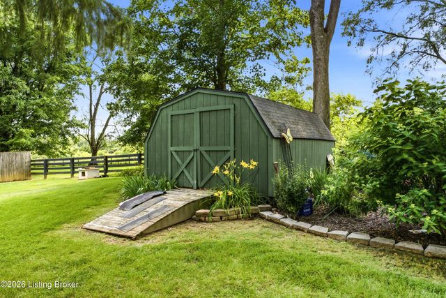 468 Oak Crest Dr, Shelbyville, KY 40065