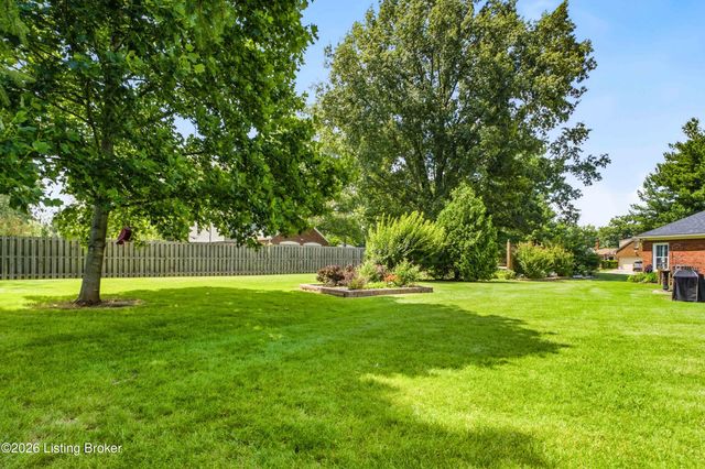 468 Oak Crest Dr, Shelbyville, KY 40065