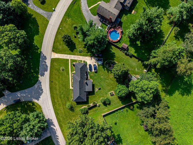468 Oak Crest Dr, Shelbyville, KY 40065