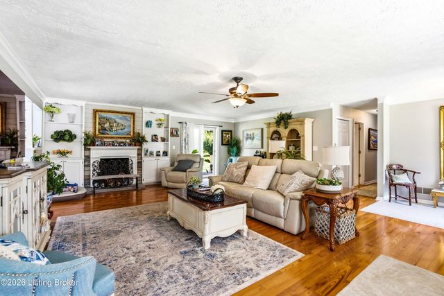 468 Oak Crest Dr, Shelbyville, KY 40065