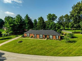 468 Oak Crest Dr, Shelbyville, KY 40065