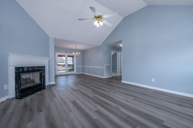 1026 Gary Ct, Murfreesboro, TN 37128