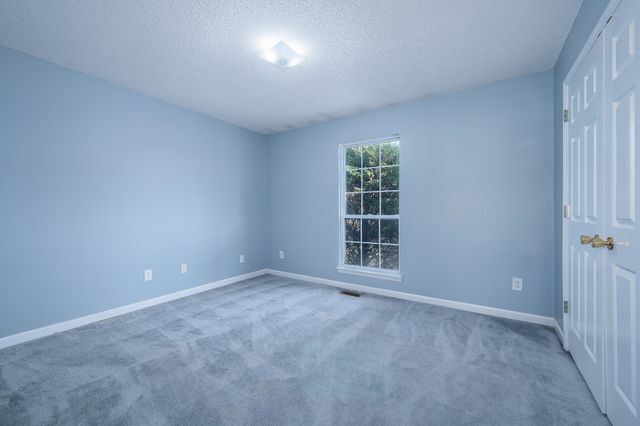 1026 Gary Ct, Murfreesboro, TN 37128