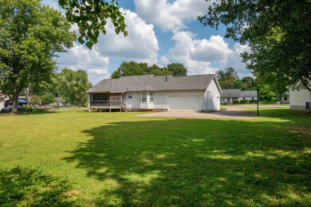 1026 Gary Ct, Murfreesboro, TN 37128