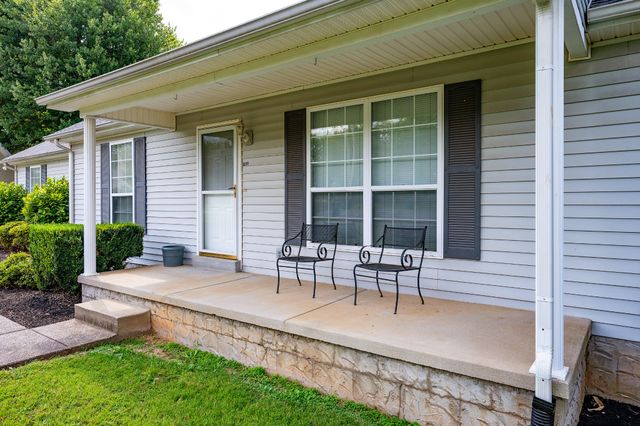 1026 Gary Ct, Murfreesboro, TN 37128