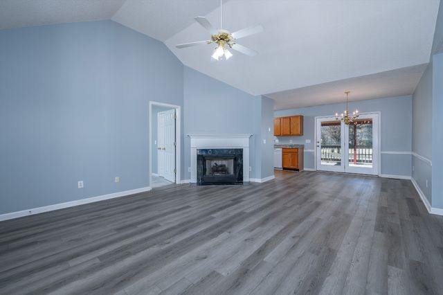 1026 Gary Ct, Murfreesboro, TN 37128