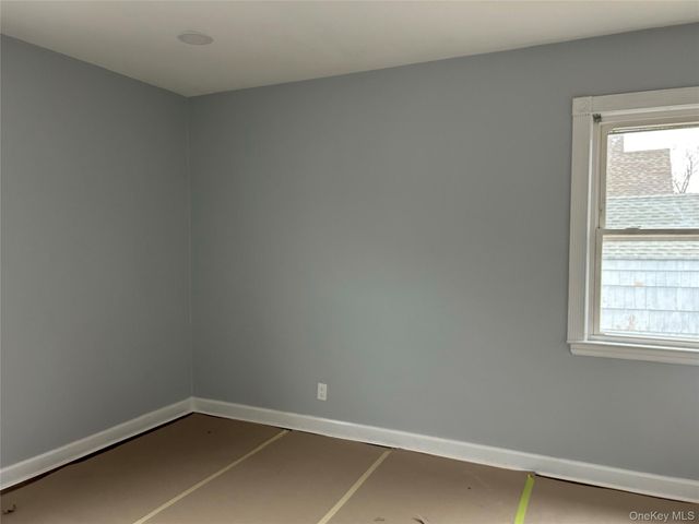 42 Princeton Street, Valley Stream, NY 11580