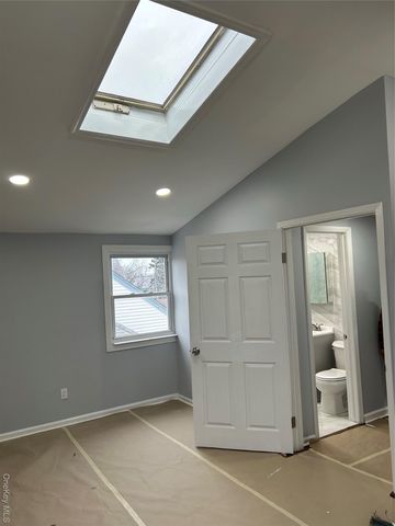 42 Princeton Street, Valley Stream, NY 11580