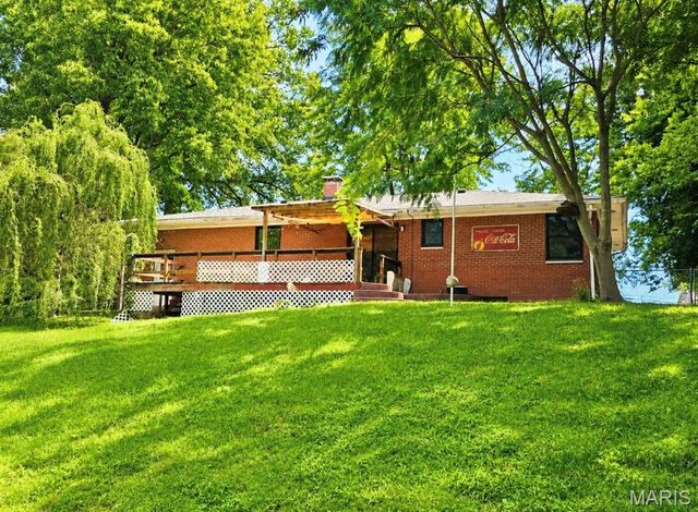 524 Pearl Street, Godfrey, IL 62035