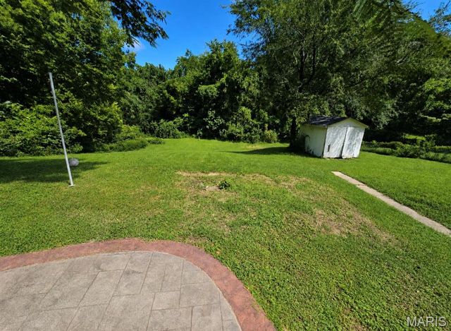 524 Pearl Street, Godfrey, IL 62035