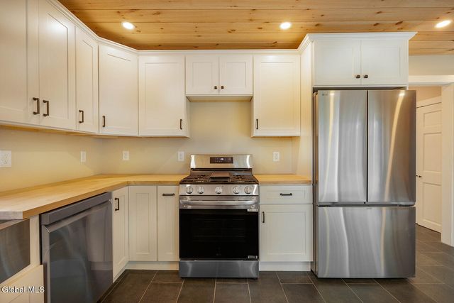 131 Powderhorn Way, Argyle, NY 12823