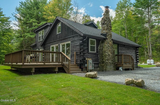 131 Powderhorn Way, Argyle, NY 12823