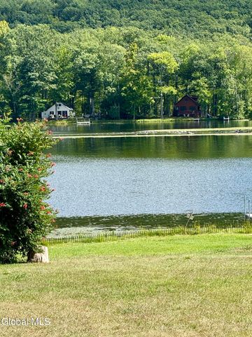 131 Powderhorn Way, Argyle, NY 12823