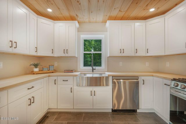 131 Powderhorn Way, Argyle, NY 12823