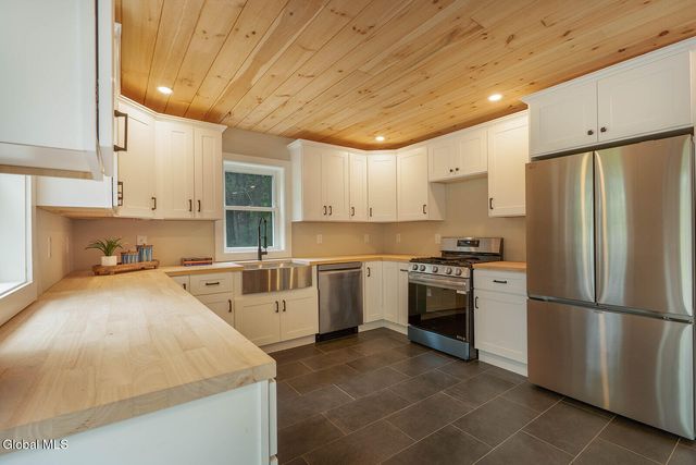 131 Powderhorn Way, Argyle, NY 12823