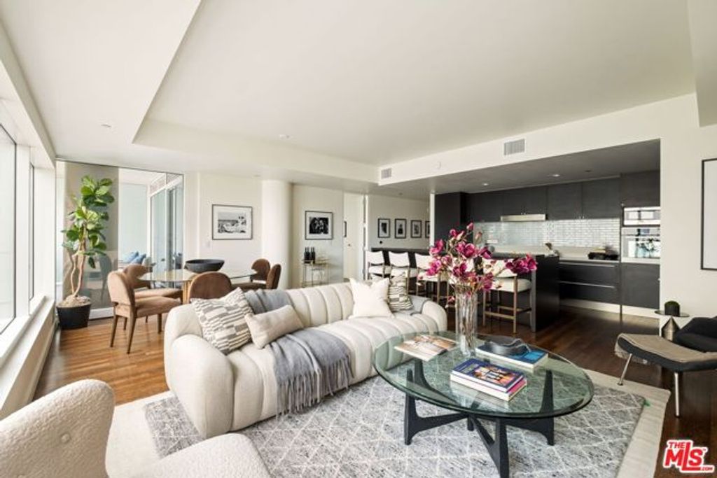 6250 Hollywood Boulevard 5N, Los Angeles, CA 90028