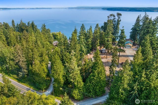 2689 SE Camano Drive, Camano Island, WA 98282