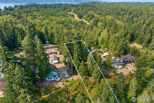 2689 SE Camano Drive, Camano Island, WA 98282