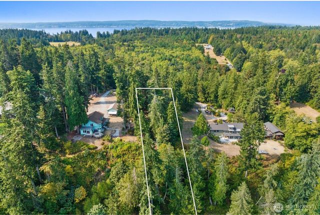 2689 SE Camano Drive, Camano Island, WA 98282