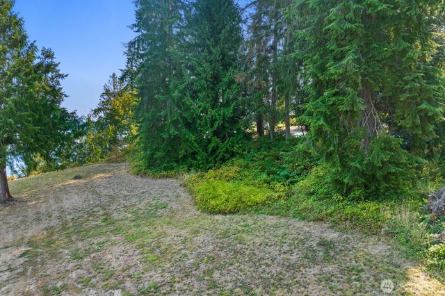 2689 SE Camano Drive, Camano Island, WA 98282