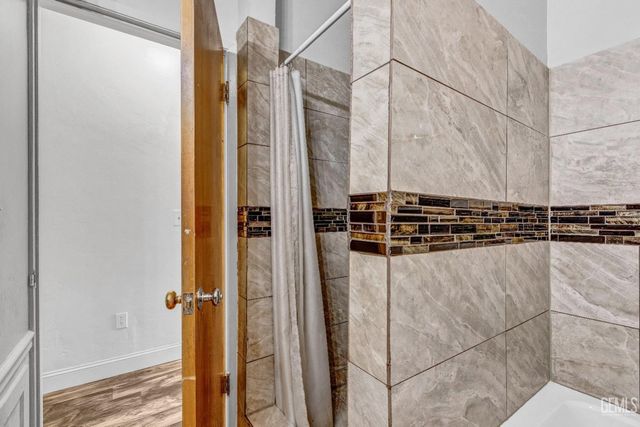 300 Mannel Avenue, Shafter, CA 93263