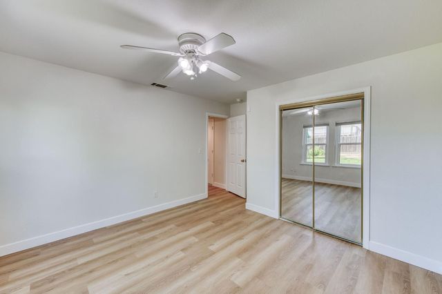 4622 W Flint Way, Fresno, CA 93722